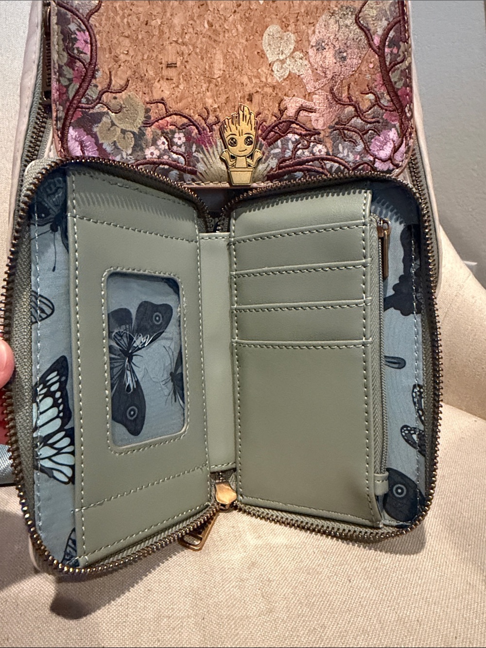 Marvel x Loungefly Baby Groot Backpack & Wallet Set - Picture 11 of 11